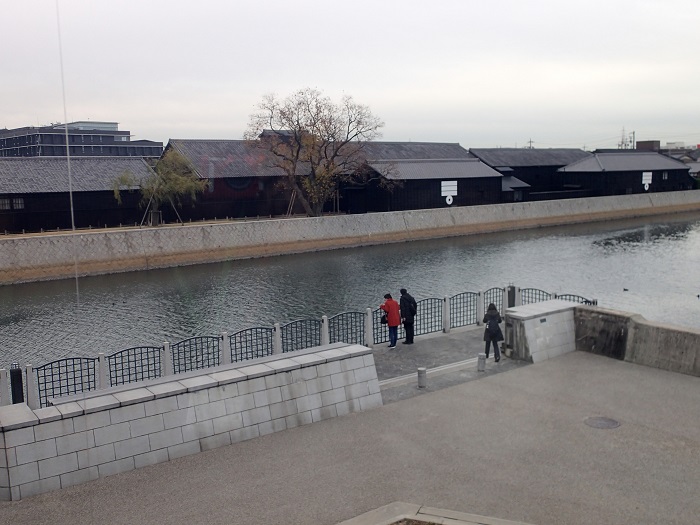 ミュージアムの横に流れる半田運河。